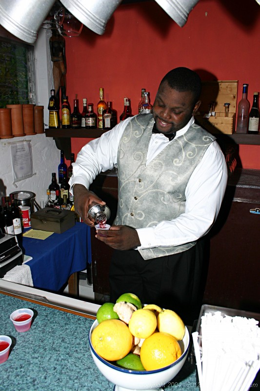 Taste of the Caribbean Competition
Fundraising / Chef's Practice Dinner
Brandywine Bay Restaurant

Dwight pouring his 