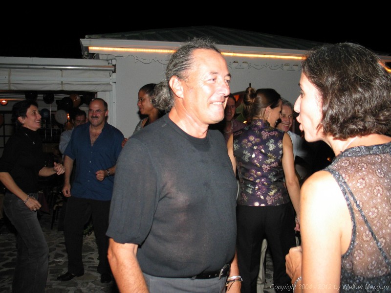 Davide dancing with Federica (Aragorn's wife).